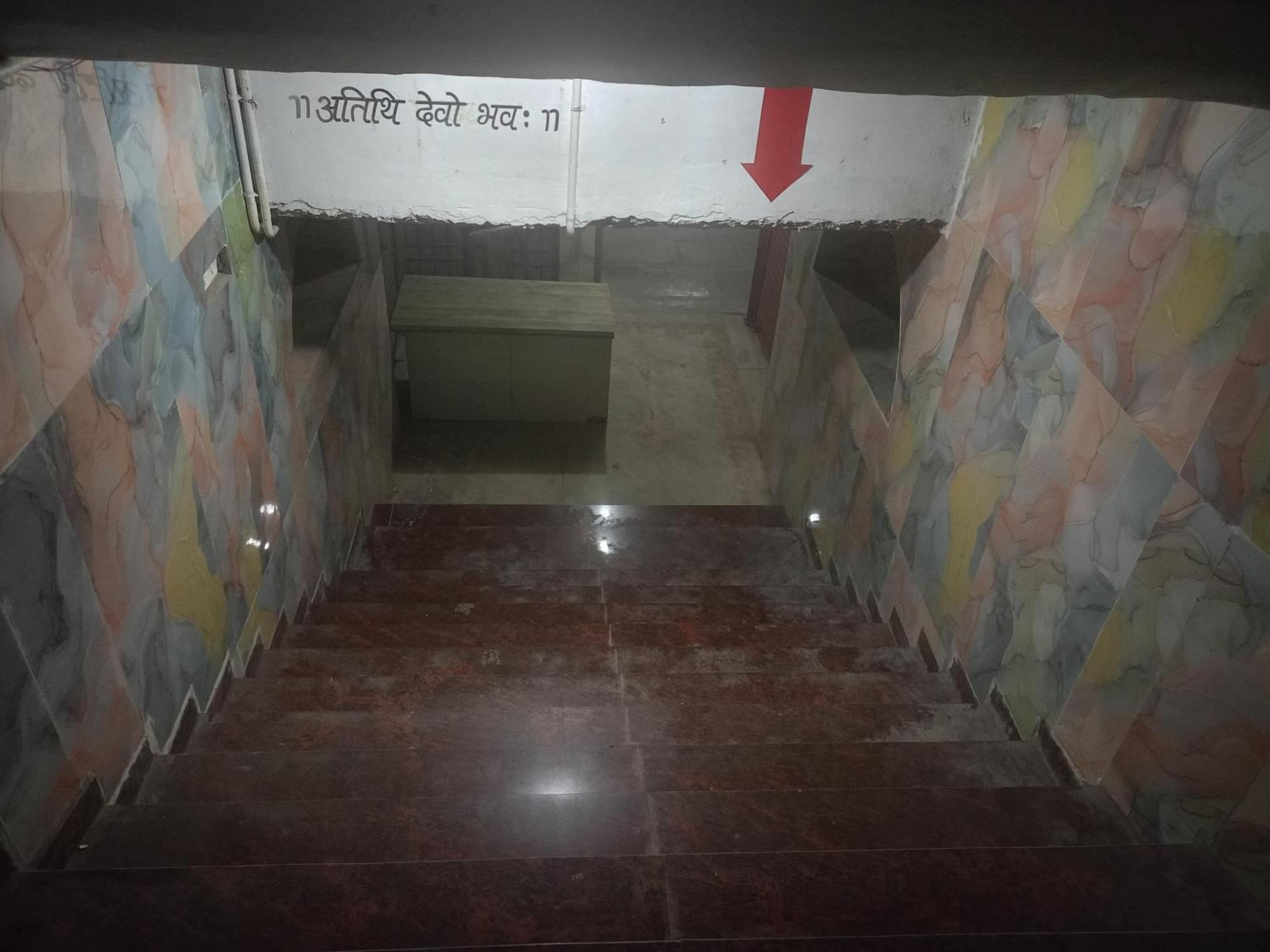 Blue Stone Dormitory Bhopal Bilik gambar