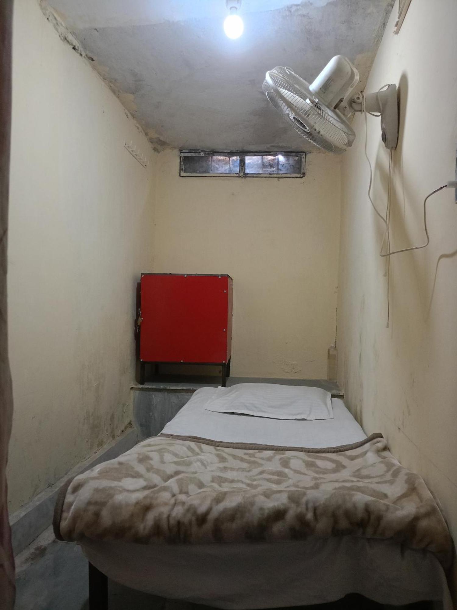 Blue Stone Dormitory Bhopal Bilik gambar